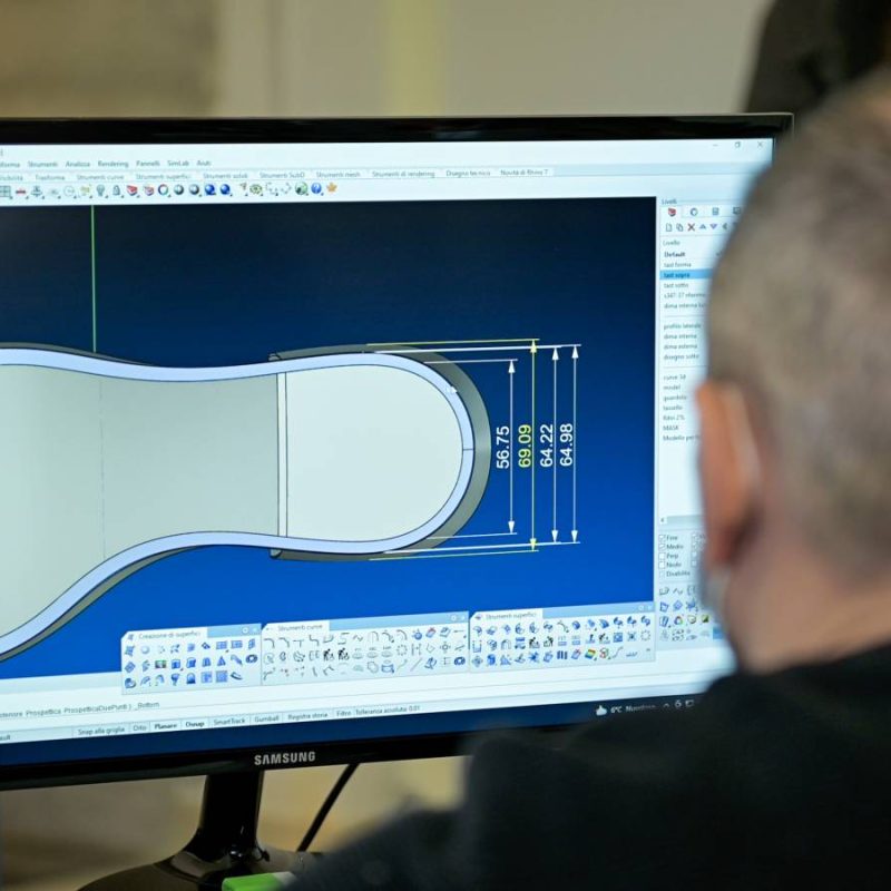 sviluppo modelli in resina di fondi per calzature