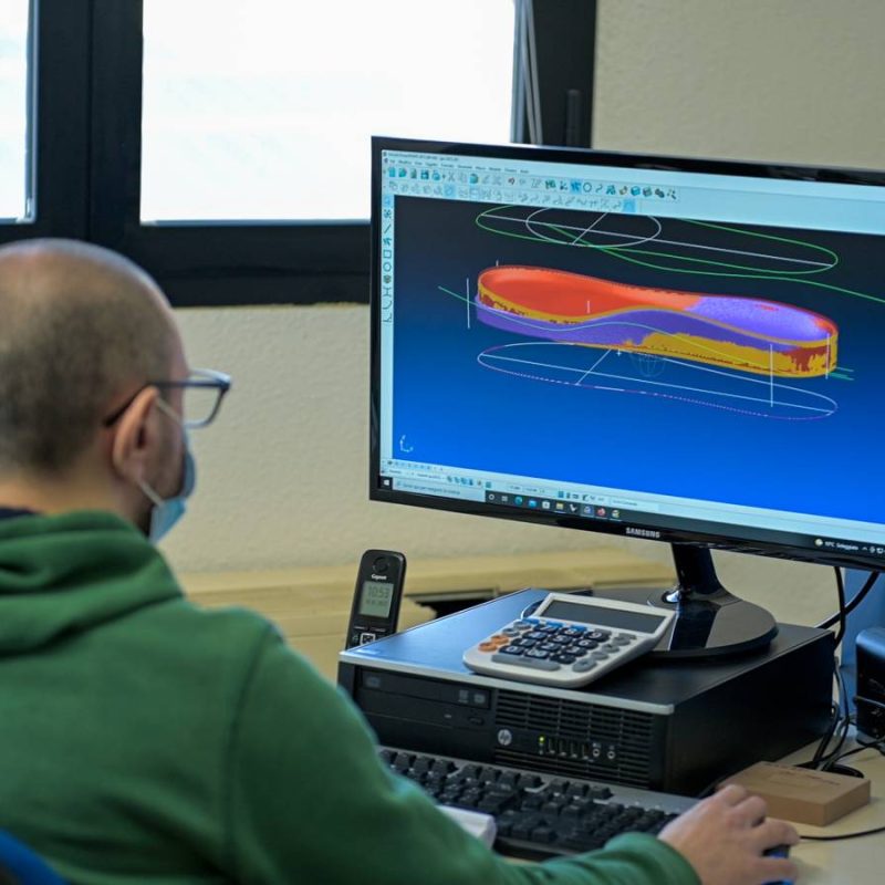 sviluppo modelli in resina di fondi per calzature
